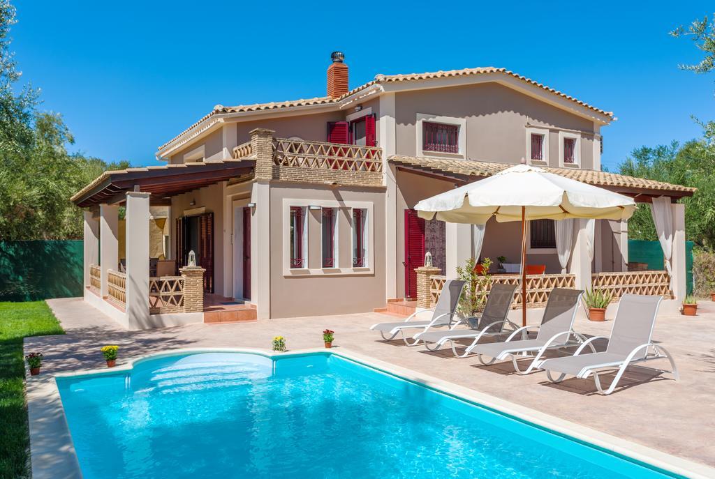 Evalexia Villa - Luxury Villa With Private Pool Near Laganas Perfect For Groups By Villa Mana Gers Kalamákion Exterior foto